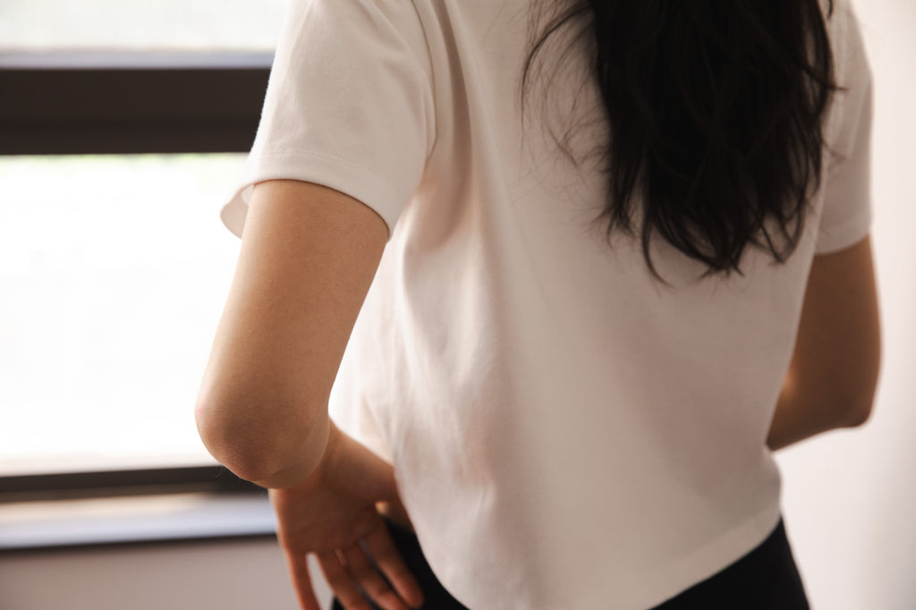 白のTシャツ