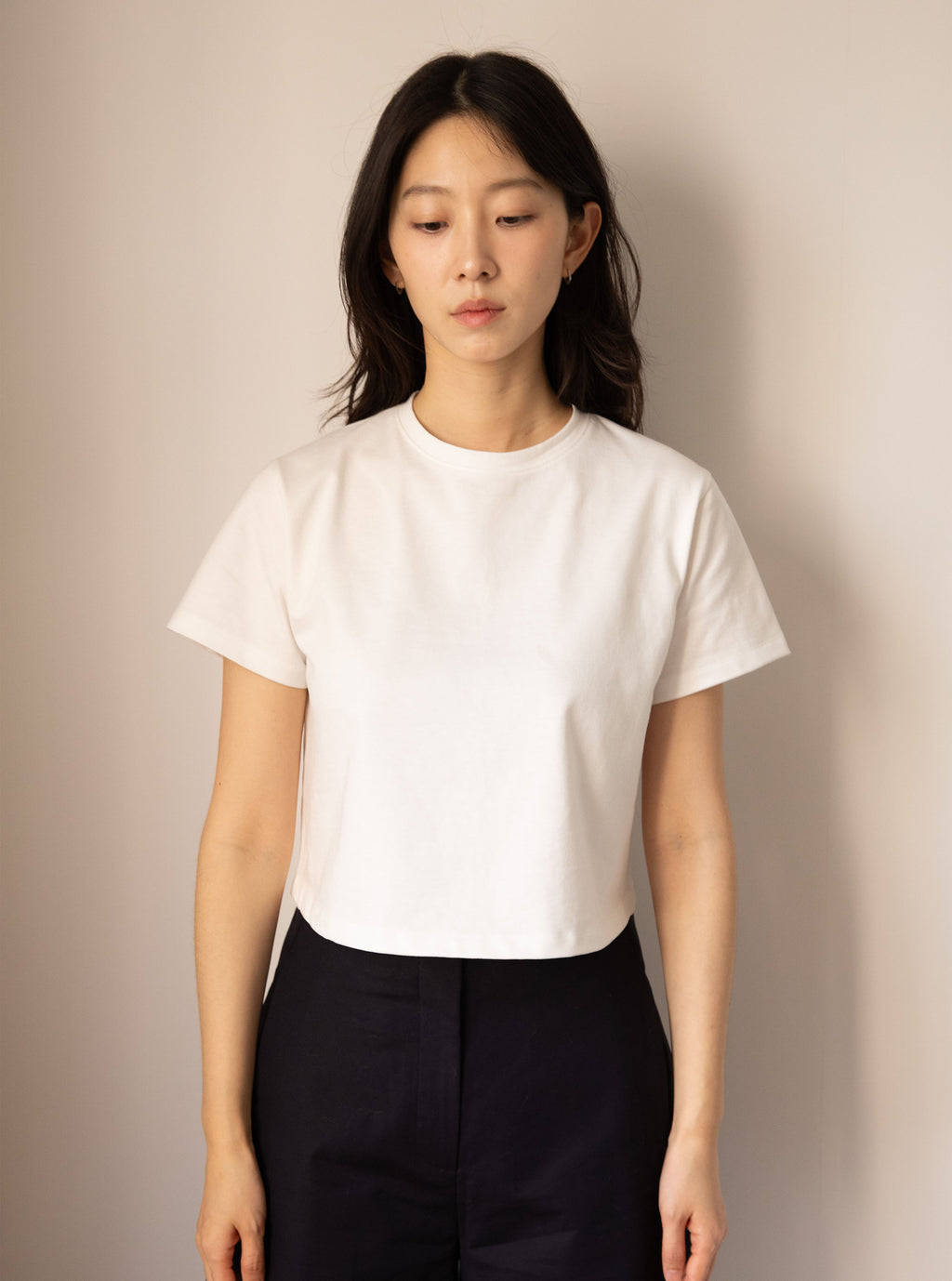 WHITE TEE