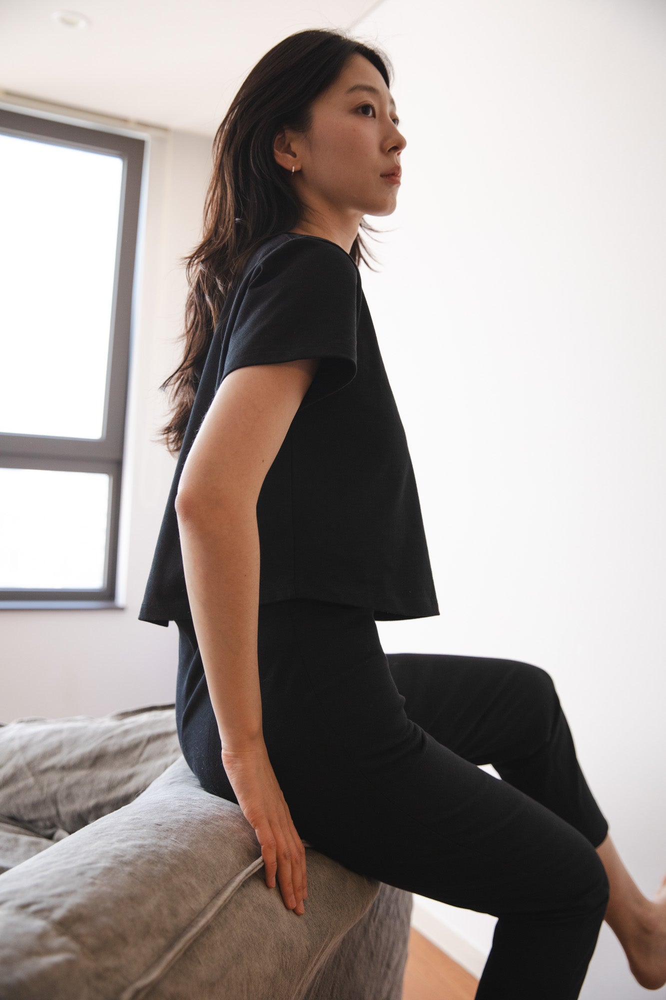 BLACK TEE