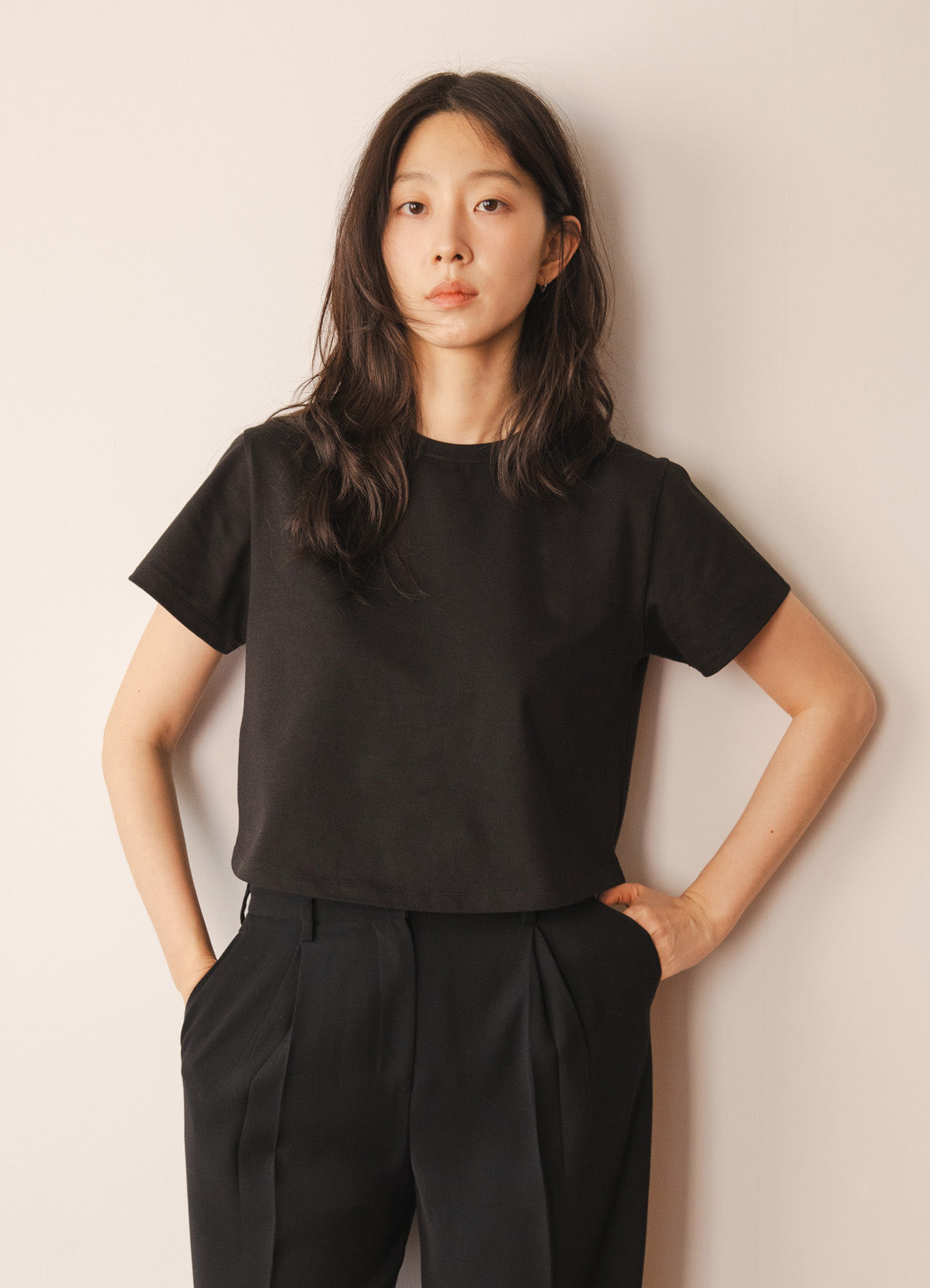 BLACK TEE